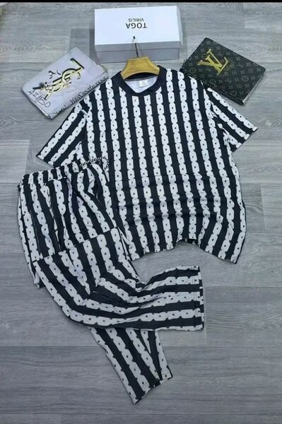 Ensemble T-Shirt et Pantalon Style