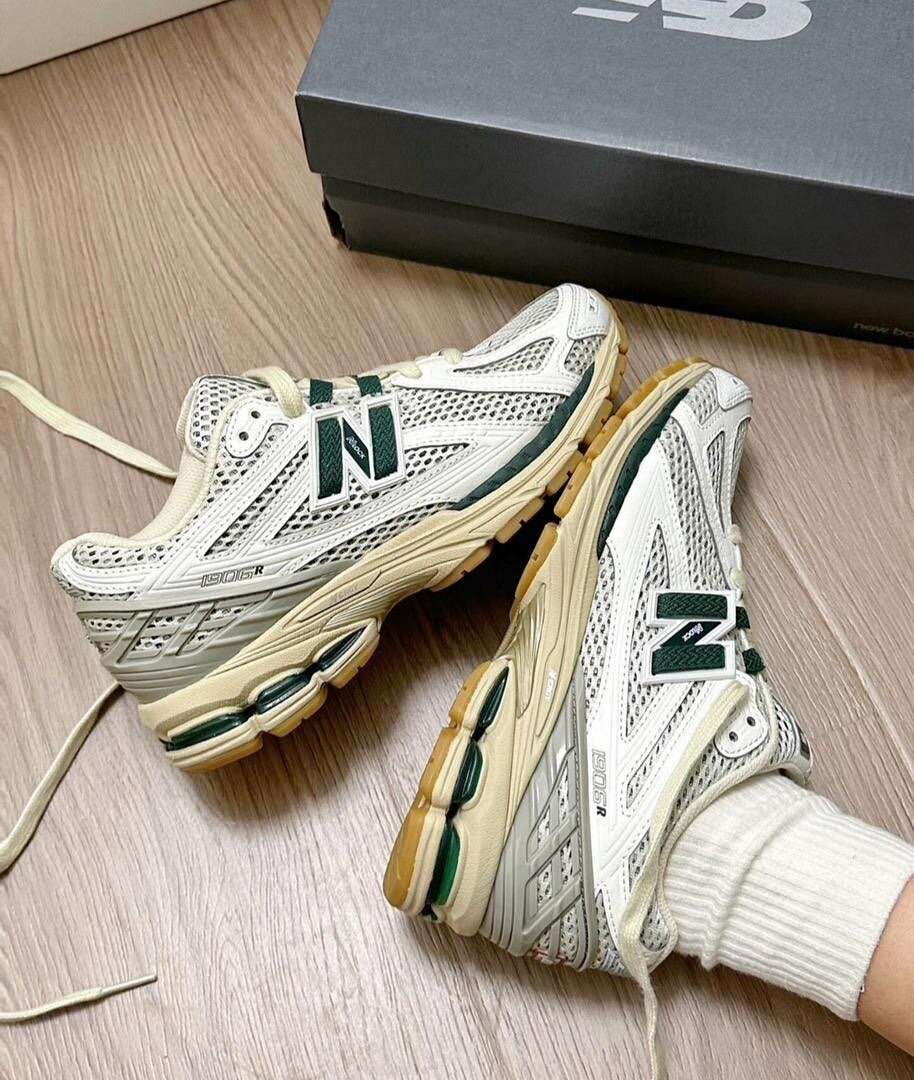 NEW BALANCE CLASSIC