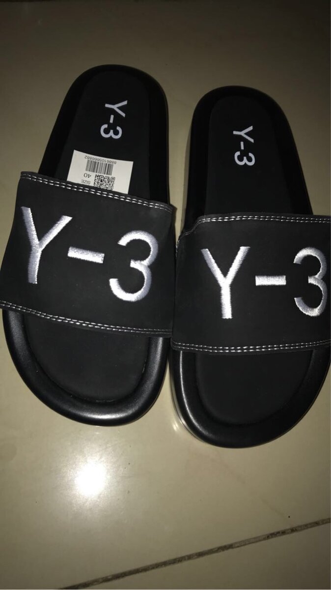 Tongs élégantes Y-3