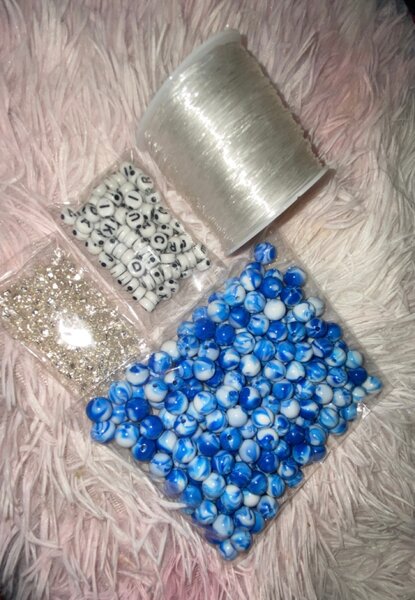 Kit de perles bleues et blanches