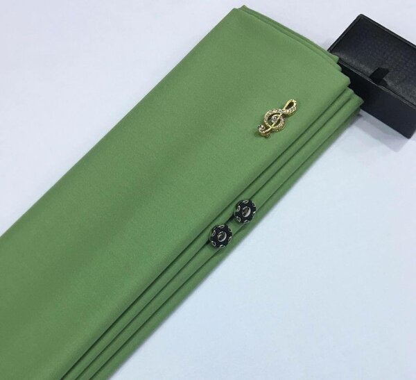 Senator Material comes in 4 yards