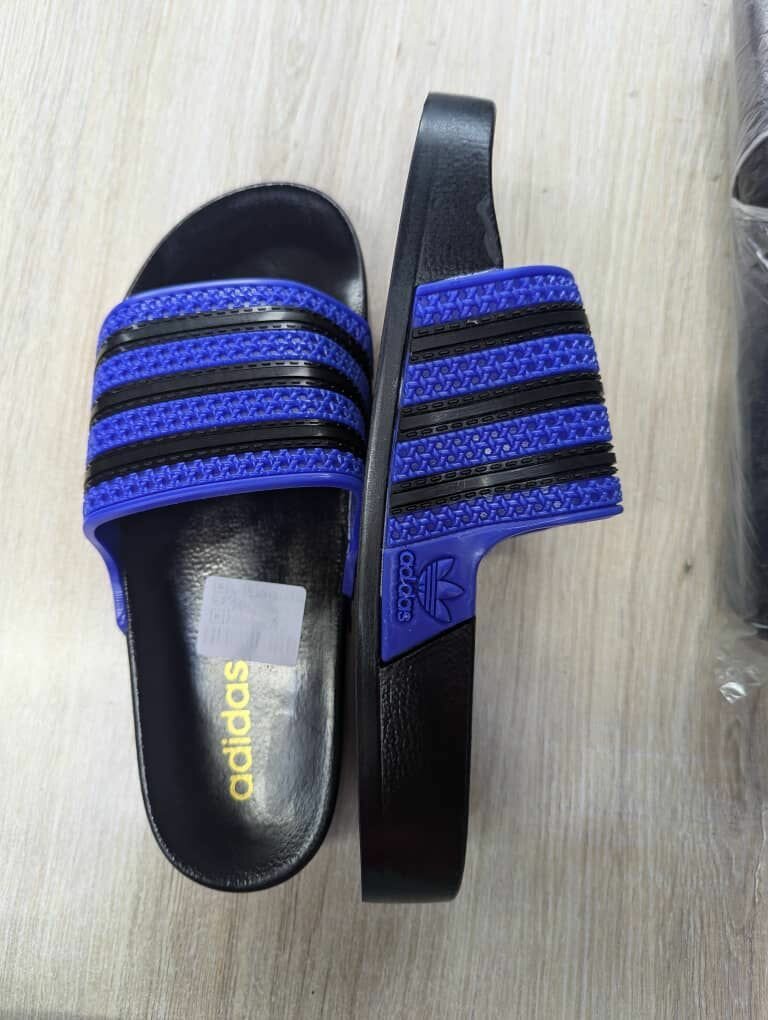 Slides 3 stripes