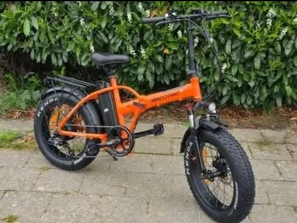 Vélo électrique pliable orange