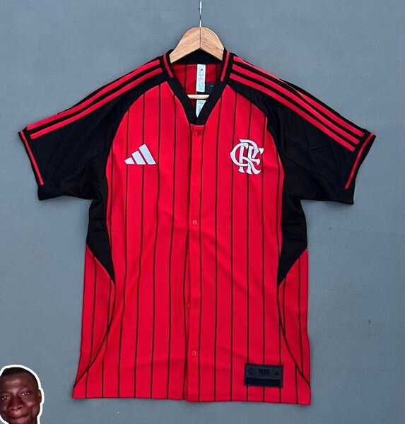 Maillot de football rouge