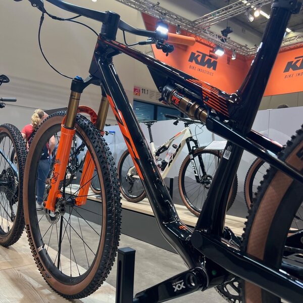 Vélo de montagne haut de gamme