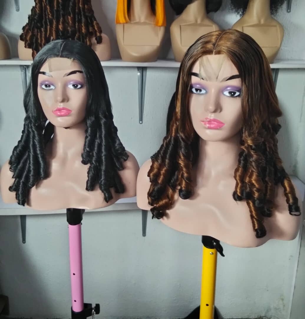 SDD bounce kimk closure unit human hair blend  Available in