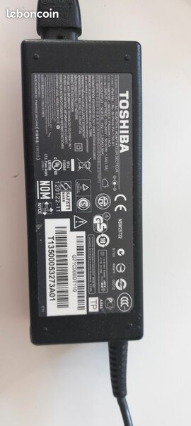 Chargeur portable Toshiba 65W