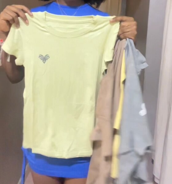 T-shirts pour Femmes Élégantes