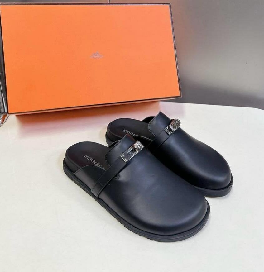 Mules élégantes en cuir noir