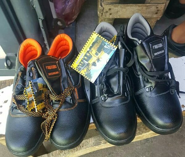 Safety shoes