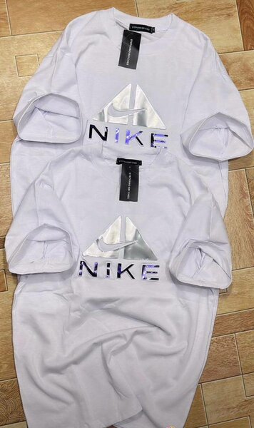 T-shirt en coton blanc imprimé