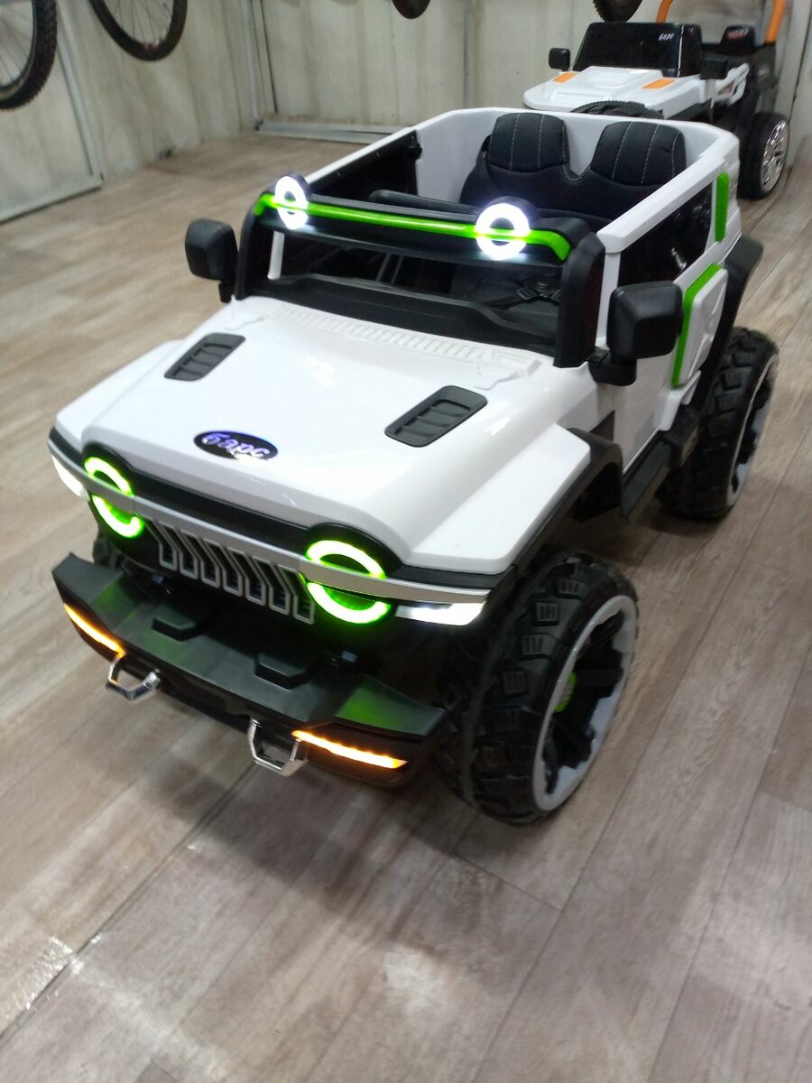 Детский электро автомобиль