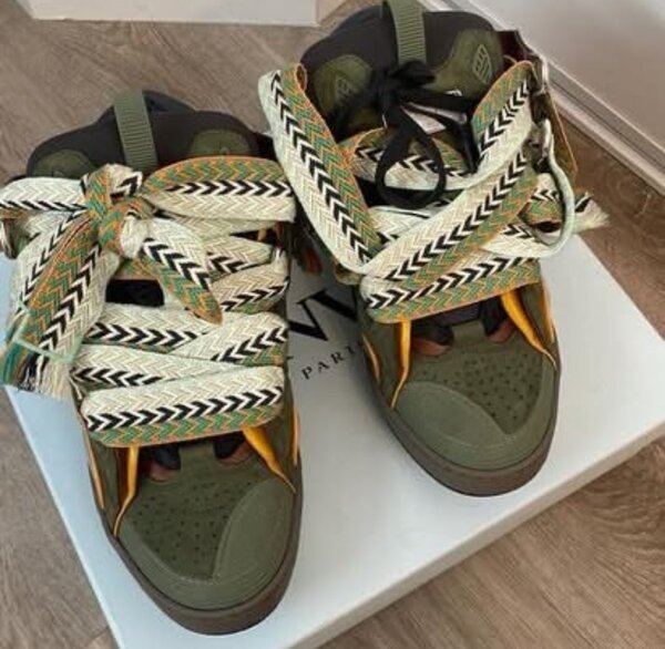 Sneakers tendance lacets larges