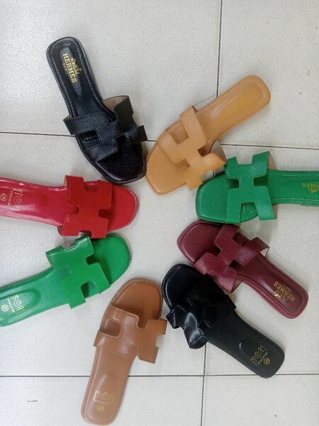 Hermes cooked rubber slippers