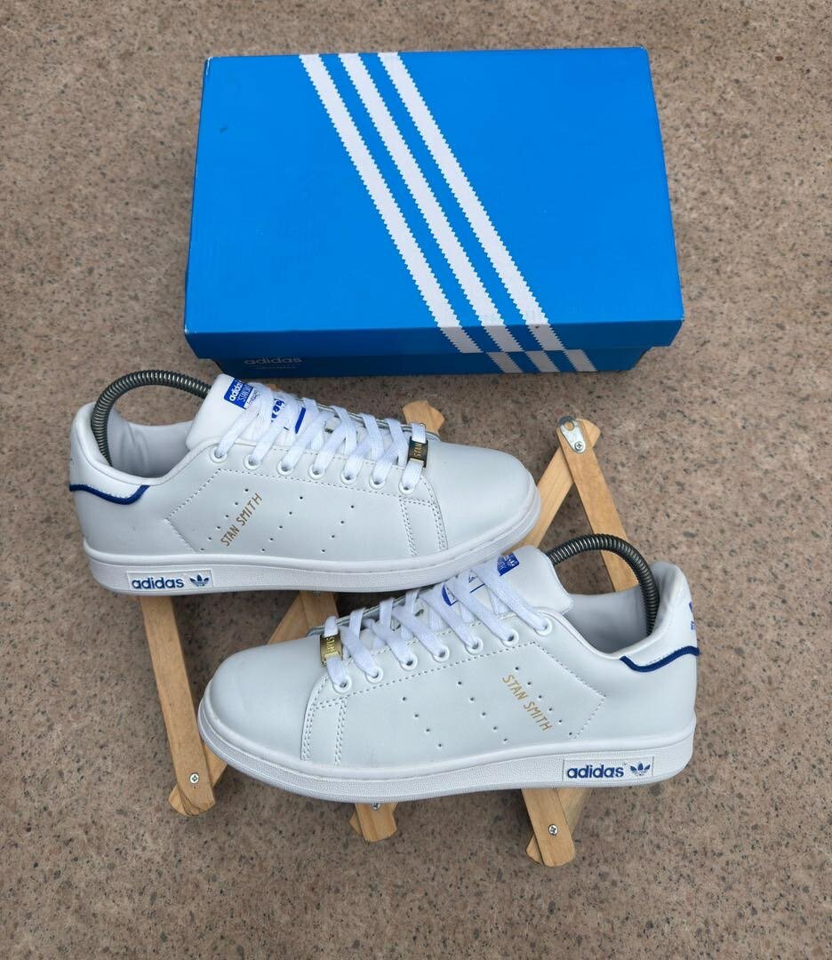 Sneakers Adidas Blanc et Bleu