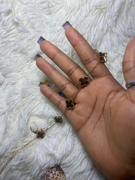 Elegant van Cleef bracelet