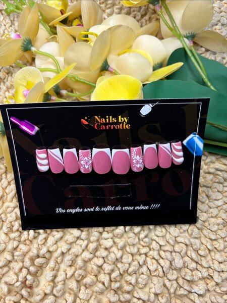 Ongles Press-On Designs