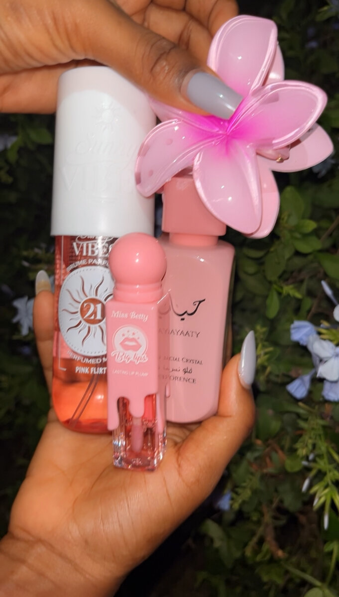 Kit(gloss ,parfum,barrette )