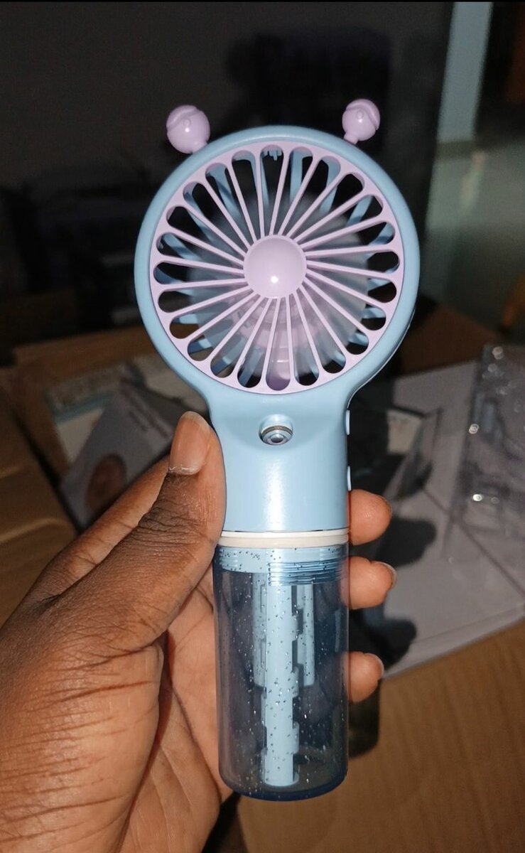 Mini ventilateur avec brumisat