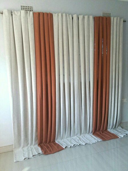 2 drops of curtains white and red