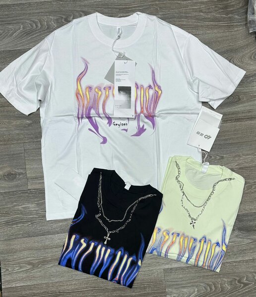 T-shirts graphiques tendance