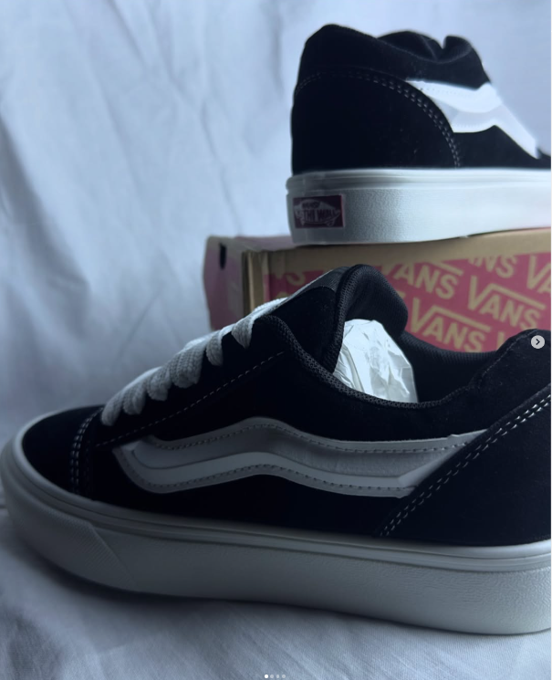 кроссовки черные