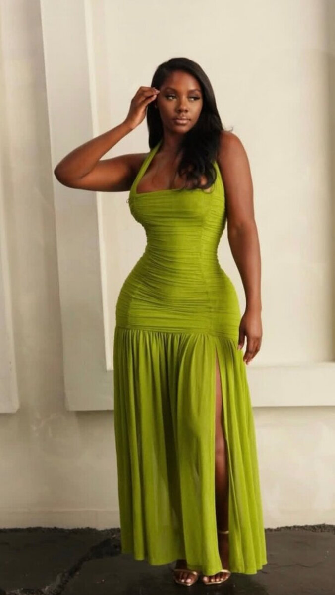 Robe Élégante Longue Fendue