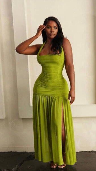 Robe Élégante Longue Fendue