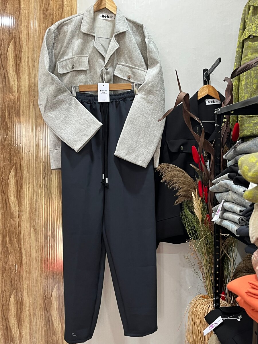 Ensemble élégant veste-pantalon