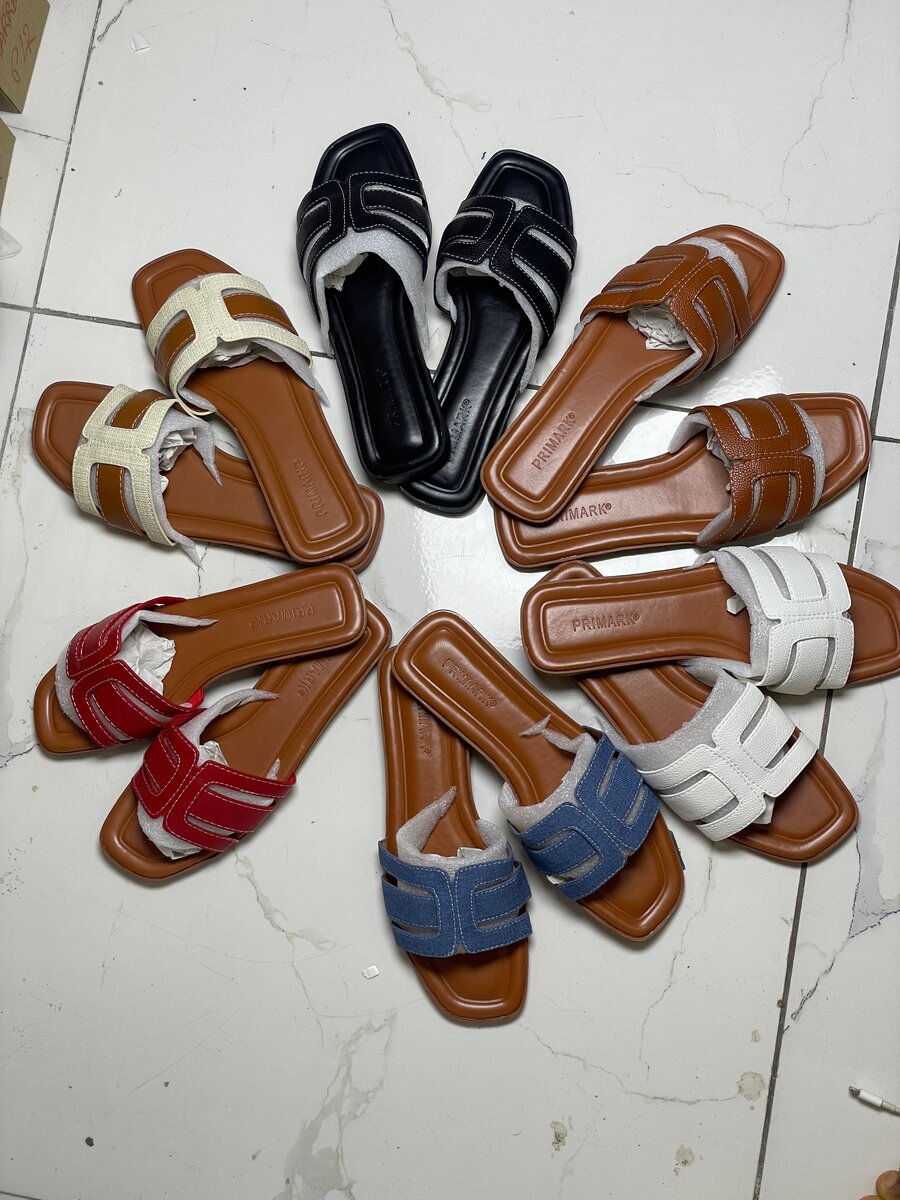 Sandales plates en cuir élégantes