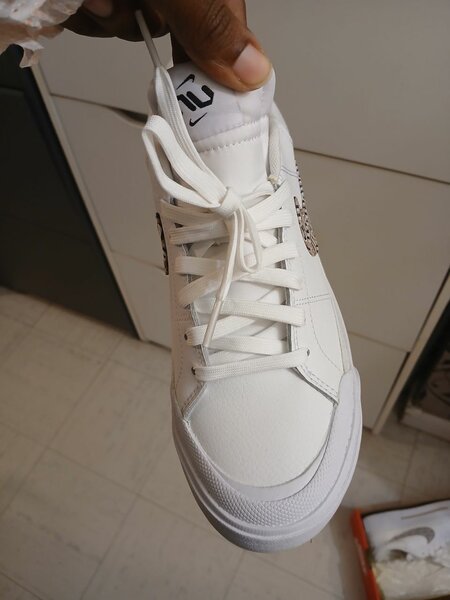 Baskets blanches modernes