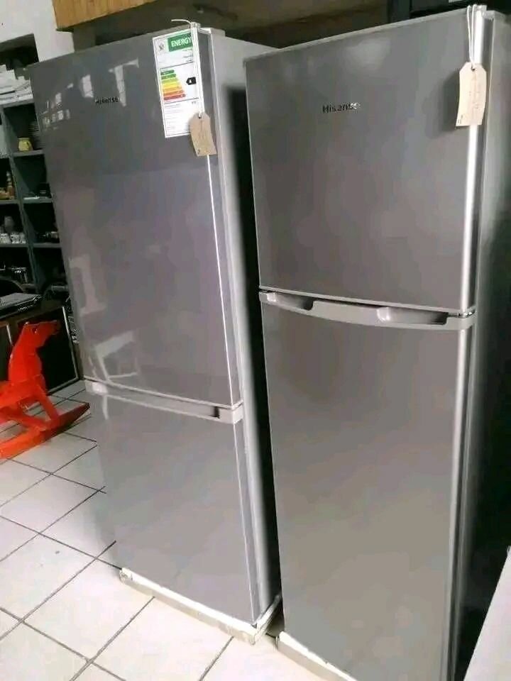 Réfrigérateur moderne inox