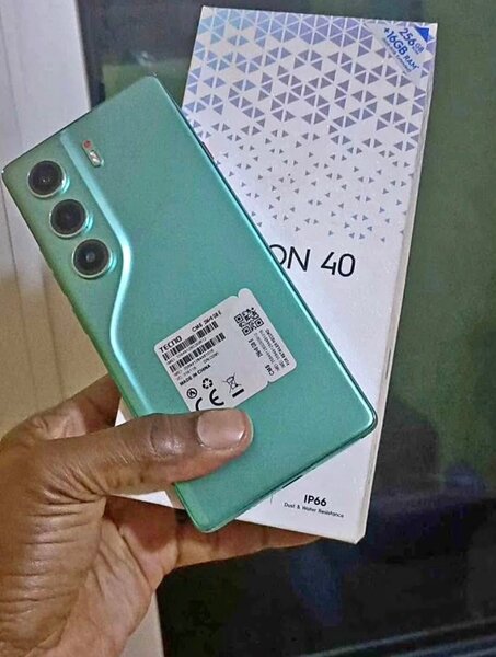 Smartphone Tecno CAMON 40