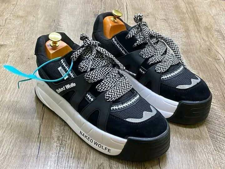 Chaussures tendance Naked Wolfe