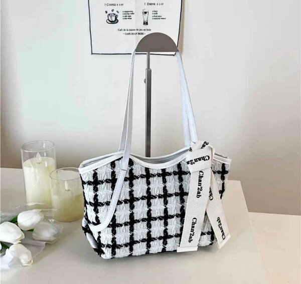 Sac à main en tweed élégant