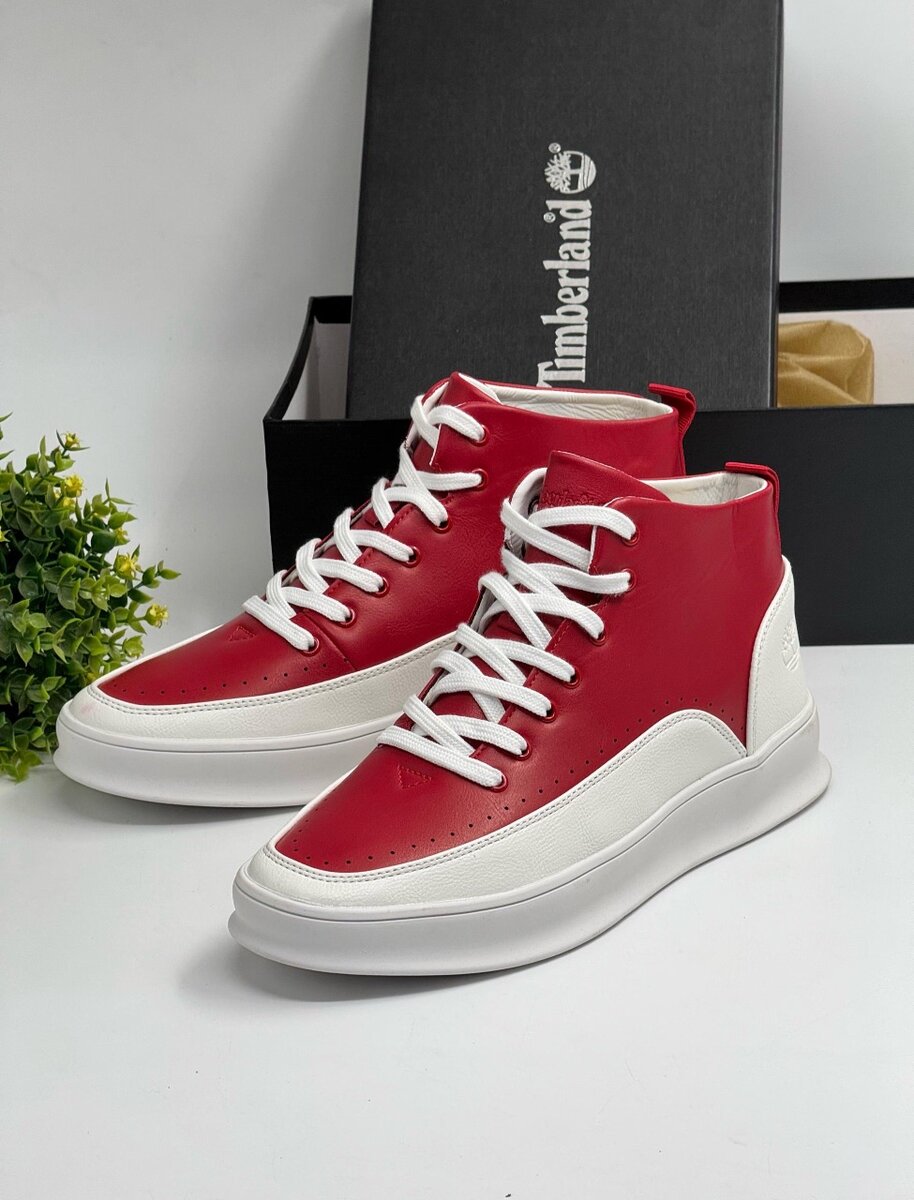 TIMBERLAND RED AND WHITE