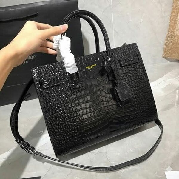 Yves Saint Laurent noir croco