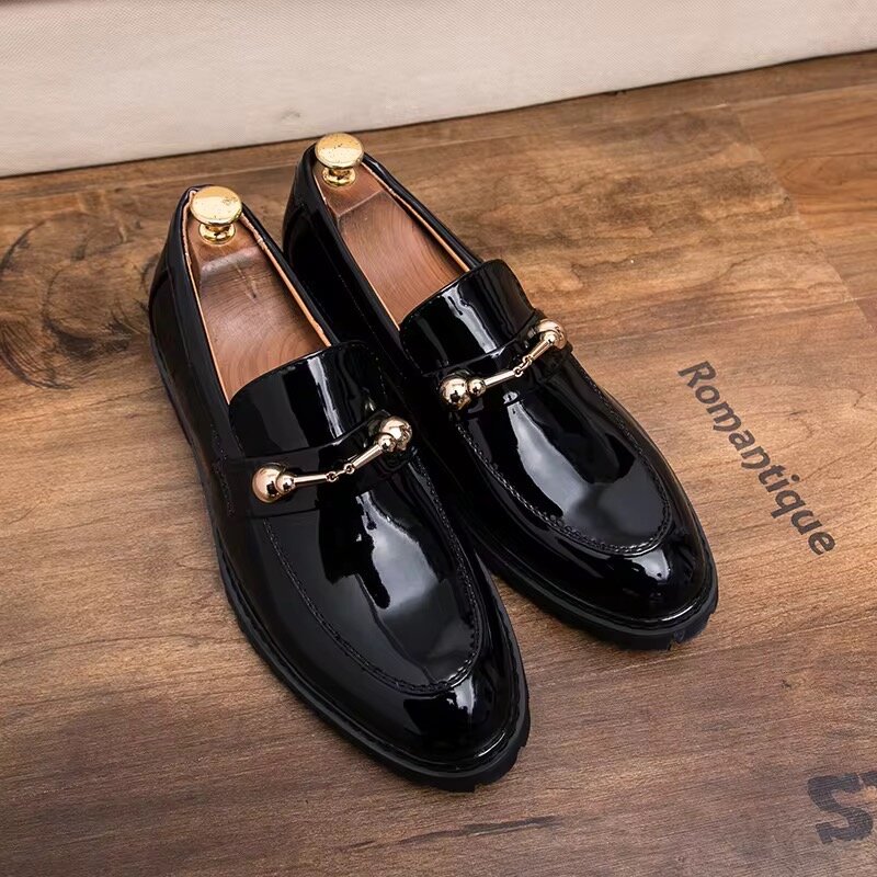 Mocassins élégants en cuir verni