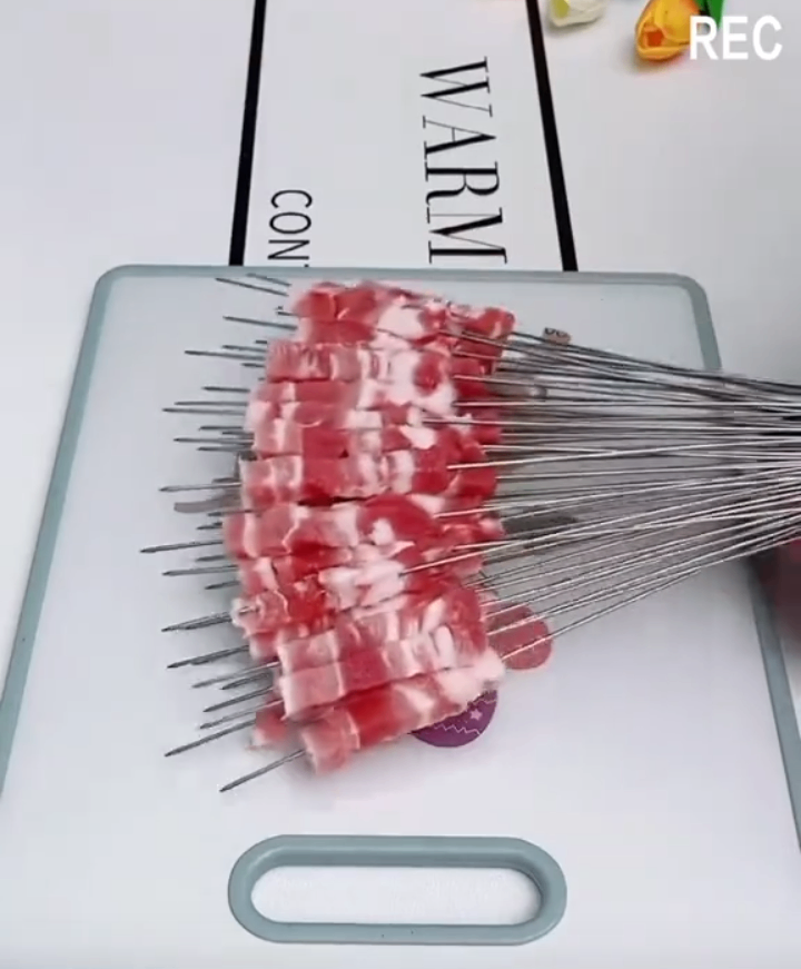 Appareil pour faire des brochettes