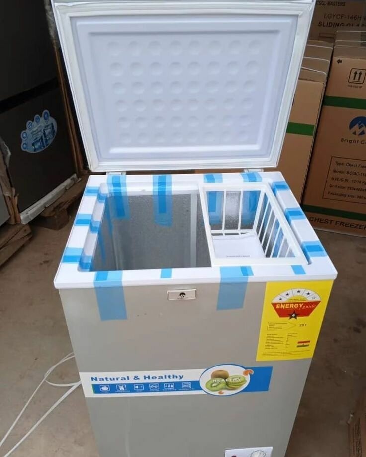Refrigerator freezer