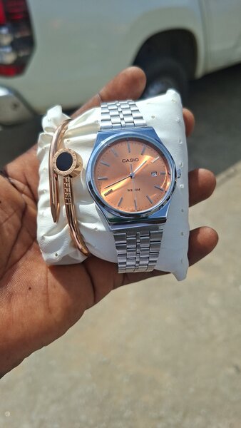 Montre Casio en acier inoxydable