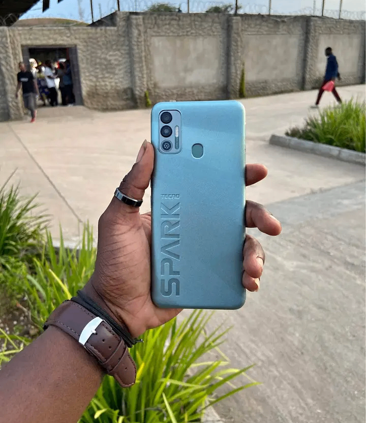 Tecno spark 7 neat like new