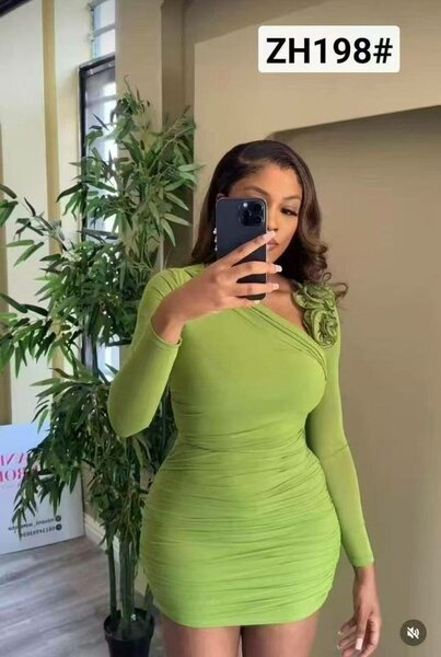 Robe moulante verte élégante