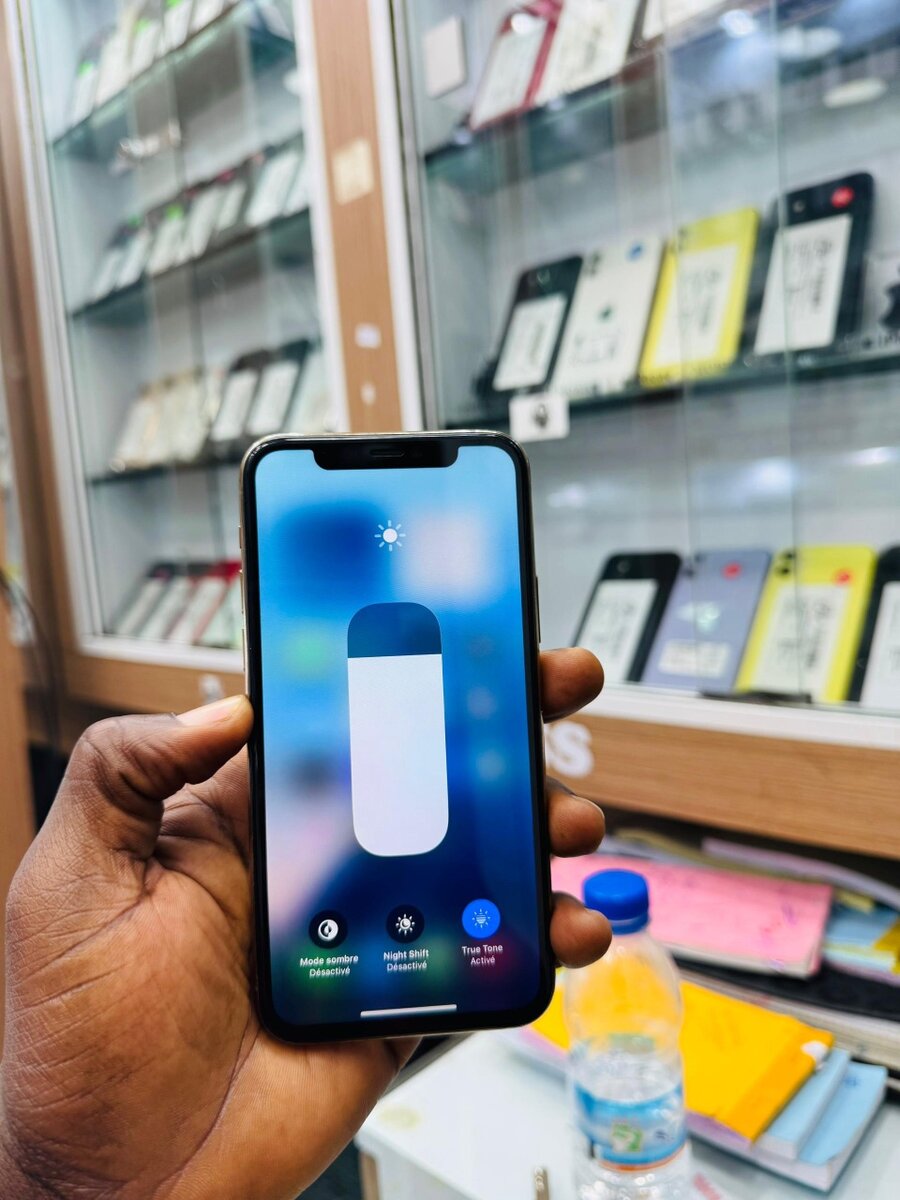 iPhone 11 Pro 64Go tout passe