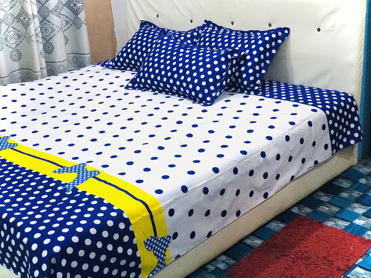 3 pillow cases 1 bedsheet