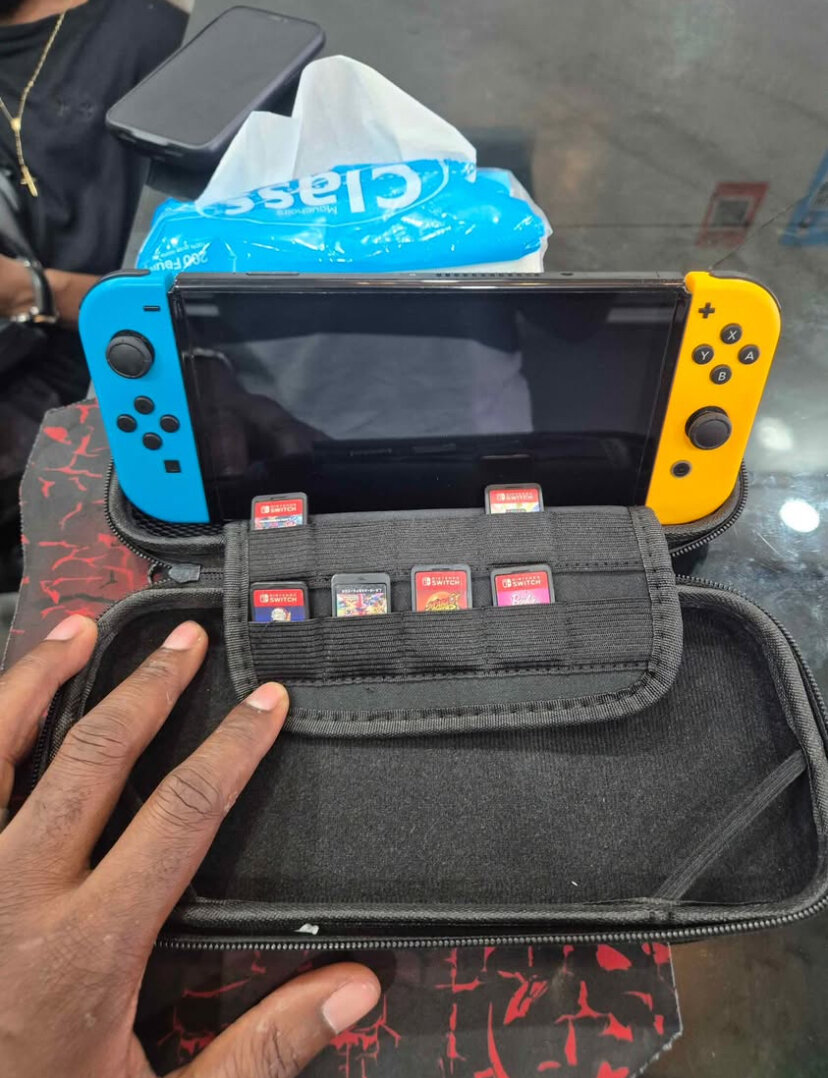Nintendo Switch avec Étui