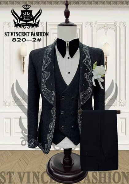 Costume de cérémonie élégant