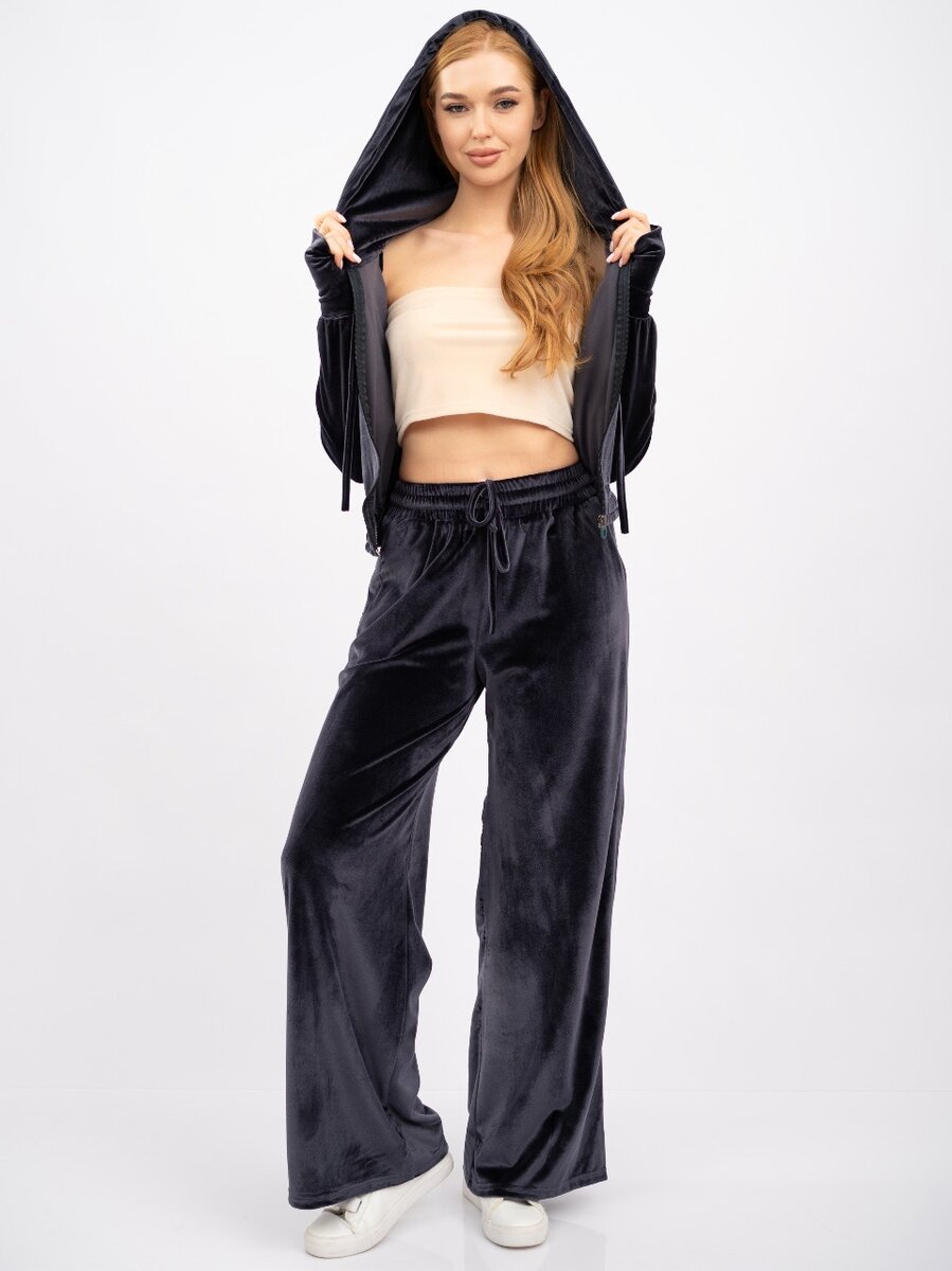 Спортивный костюм женский