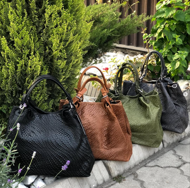 сумки разных цветов