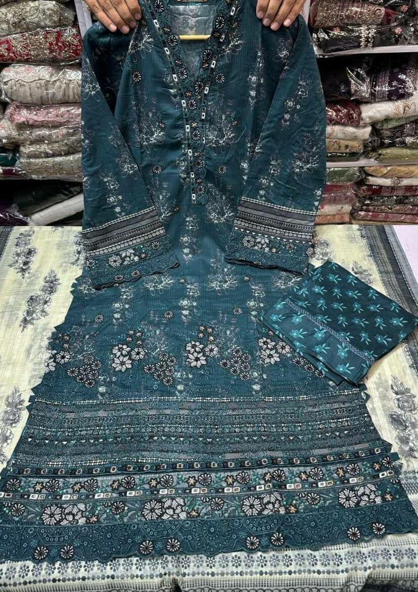 Ladies suit